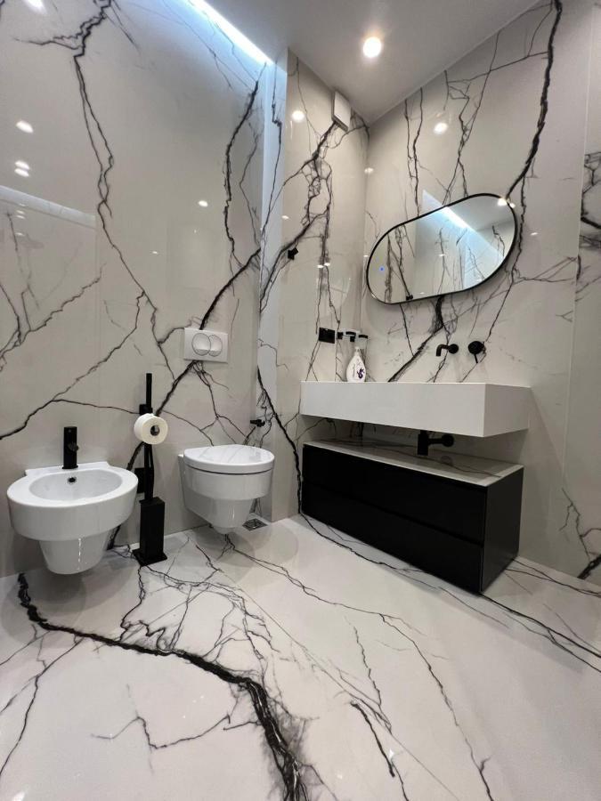 Apartment Lux Tirana