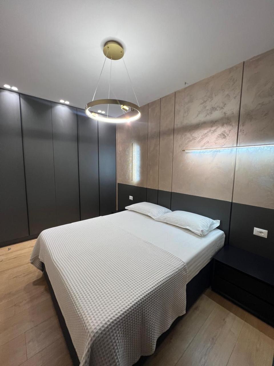 Lux Tirana